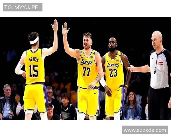 湖人赢球却出最大短板,东契奇满意一点!小里夸艾顿,老詹好消息 湖人赢球却出最大短板,东契奇满意一点!小里夸艾顿,老詹好消息